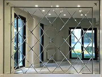 decorative mirror wall layout
